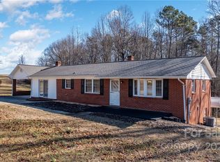 5511 Watson Price Rd, Morganton, NC 28655