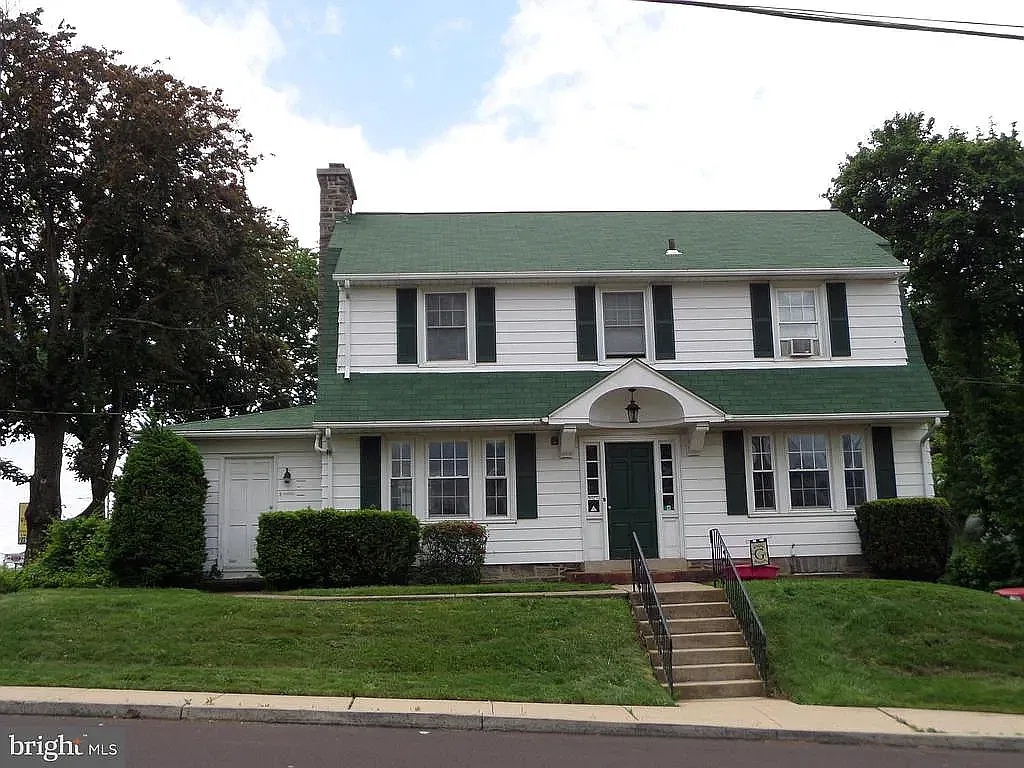 2 bed, $1,950 — Photo 1