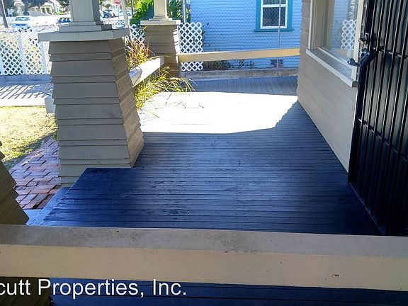 2nd image of 4024 Illinois St