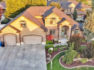 3164 N Macintosh Way, Pleasant View, UT 84414