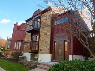 1 Trafalgar Ct, Hackettstown, NJ