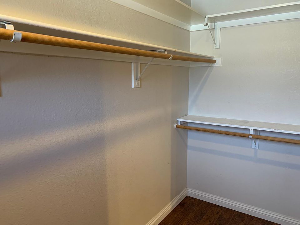 Bedroom, Master, Closet, Upstairs
