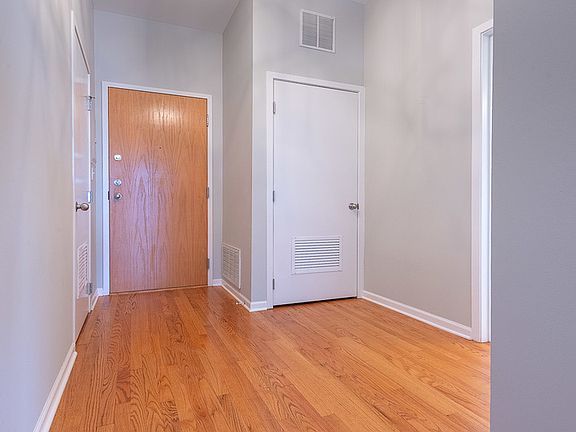 5th image of 811 S Lytle St APT 410