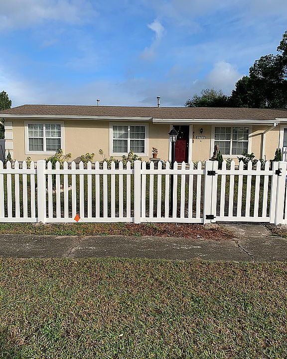 1st image of 2742 Kimberly Dr