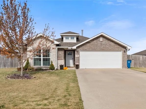 820 NW 63rd Ave, Bentonville, AR 72713