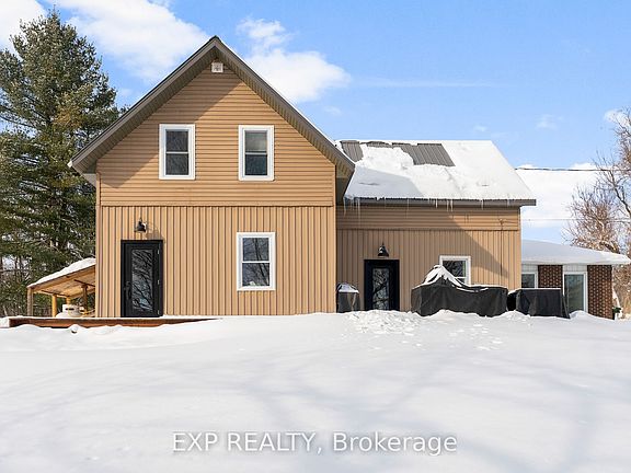 2nd image of 1724 B Kohlsmith Rd