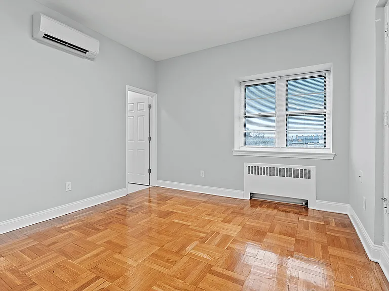 Experience the comfort of this bright and airy room, perfect for relaxation.