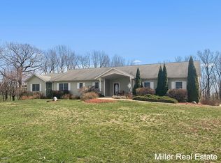 817 Pheasant Ridge Dr, Hastings, MI 49058