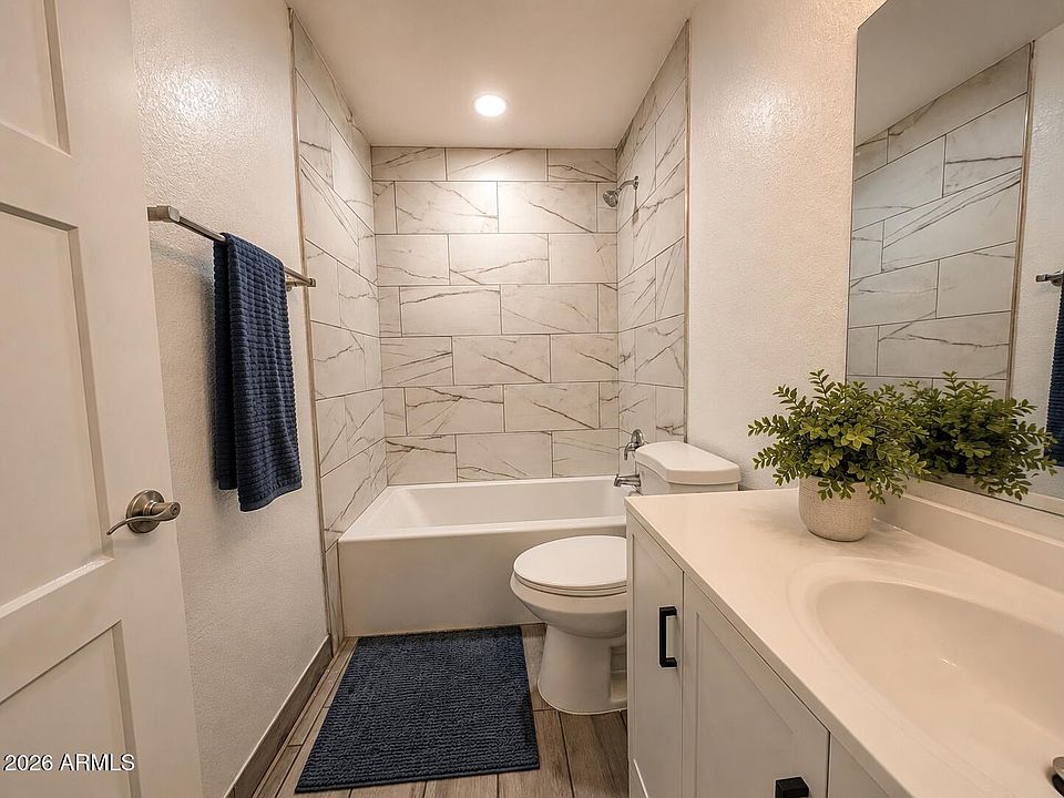 1st image of 623 S Olive #1
