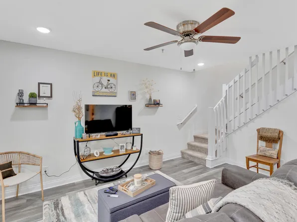 900 Mountain Creek Rd #M-166, Chattanooga, TN 37405