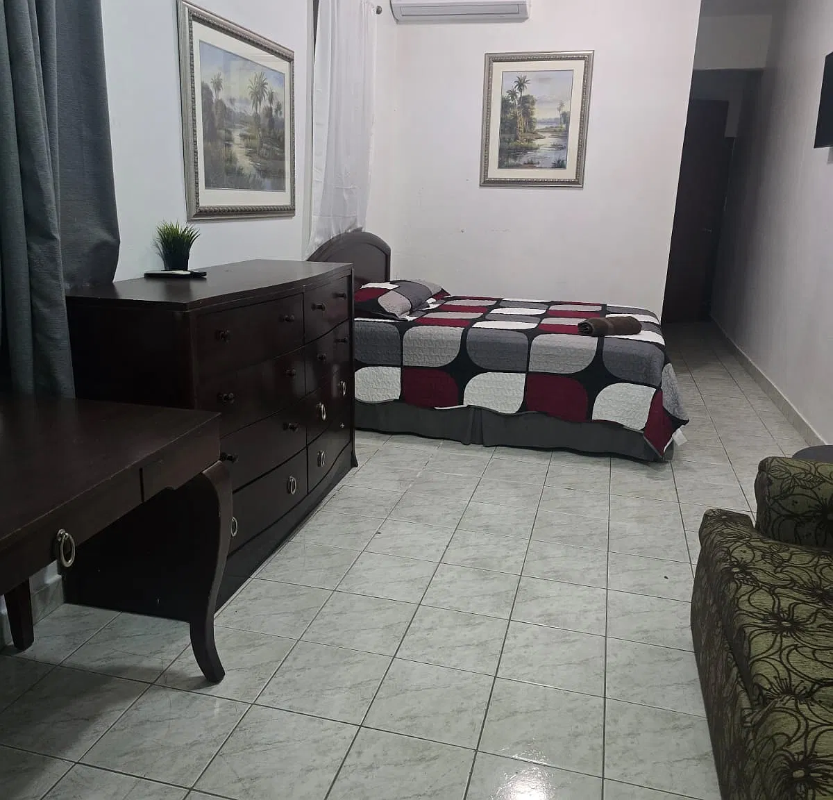 Studio, 800 sqft, $1,300 — Photo 4