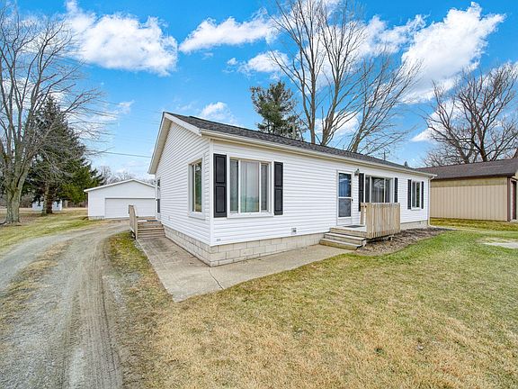 2nd image of 13412 Wabash Rd