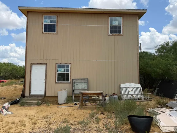 119 Ranch Rd, Laredo, TX 78045