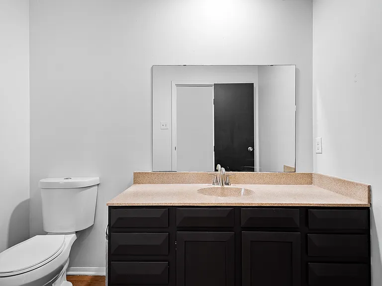 2806 Spring Valley Dr — Photo 11
