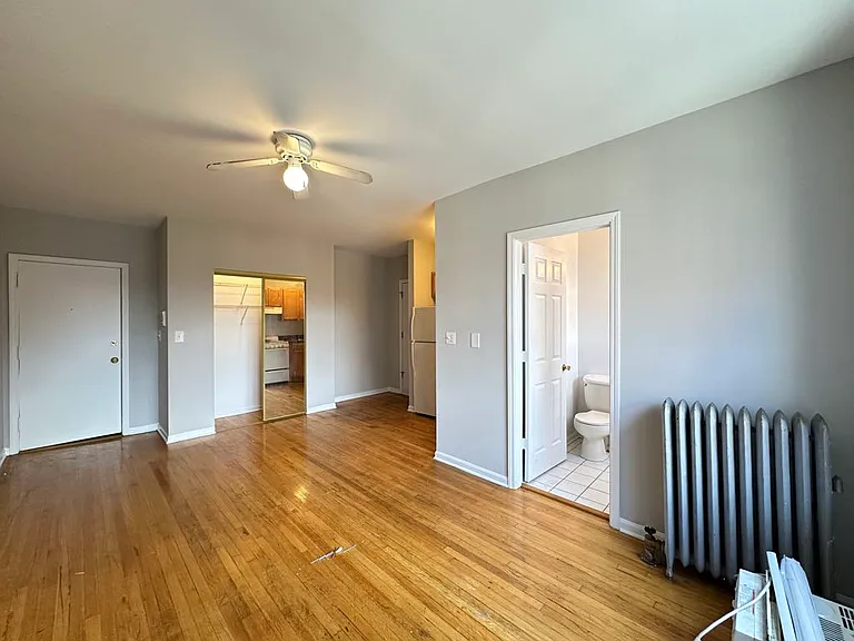 914 W Dakin St #513 — Photo 8