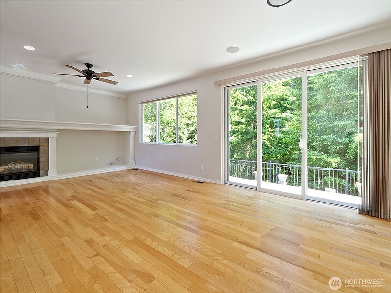 2nd image of 11706 239th Avenue NE
