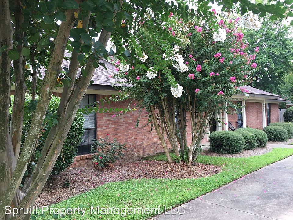 1st image of 125 Park Cir #A