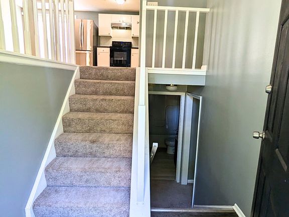 5th image of 6537 S Stevens Hollow Dr