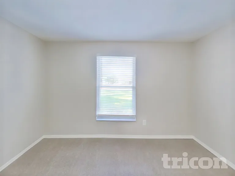1641 Rhonda Dr — Photo 11