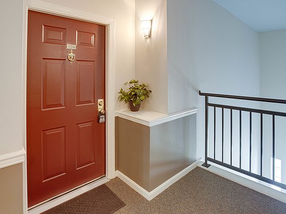 4th image of 4132 Fountainside Ln Unit 304
