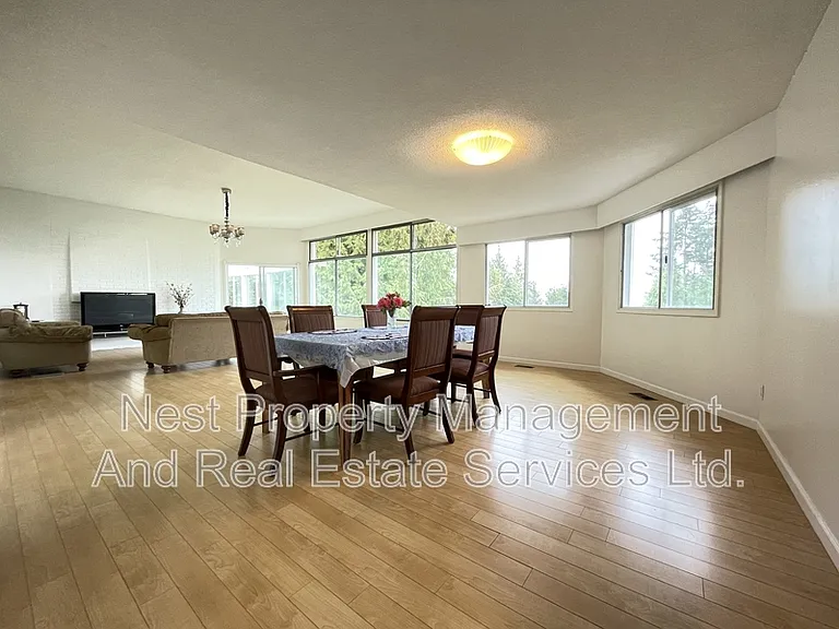 1137 Crestline Rd — Photo 4
