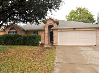3322 Harbourtown Dr, Grand Prairie, TX 75052