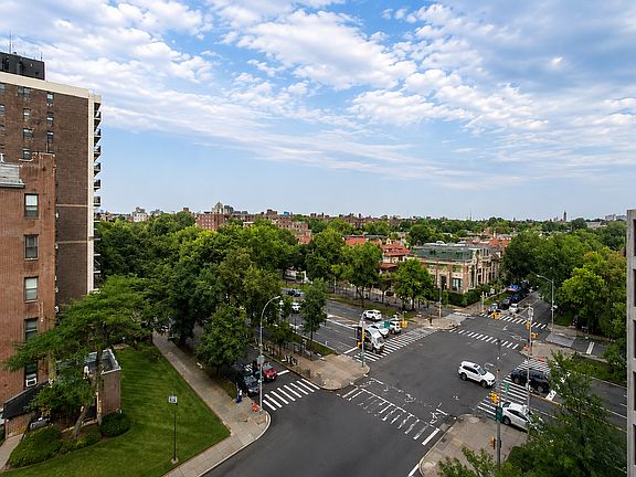5th image of 515 Avenue I #606