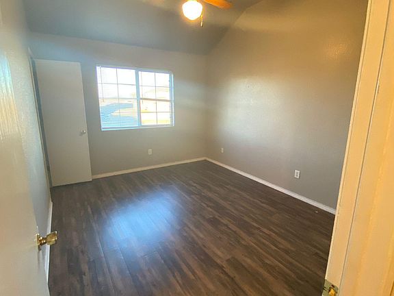 5th image of 4002 Doraine Ct APT B