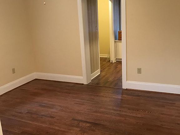 5th image of 31 Beechwood Dr
