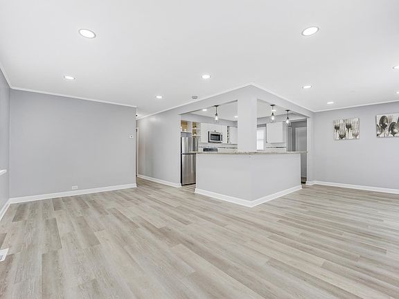 5th image of 504 Wildwood Dr