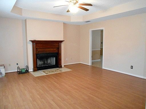 5th image of 4445 Cranston Cir
