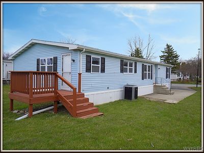 472 Chestnut Dr, Lockport, NY, 14094