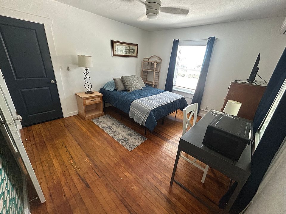 1st image of 241 3rd St N #11
