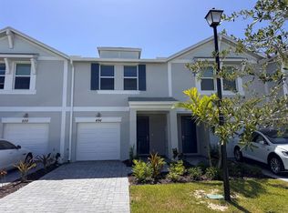 496 Salisbury Cir, Fort Pierce, FL 34982