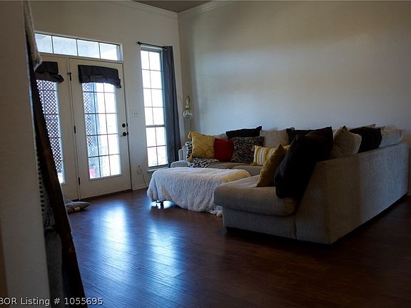 3rd image of 2507 Bill St