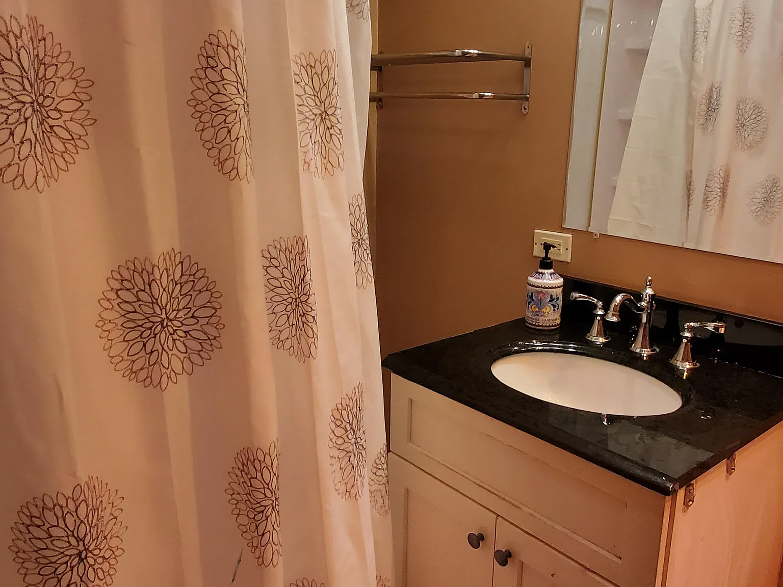 Studio, 500 sqft, $1,299 — Photo 2