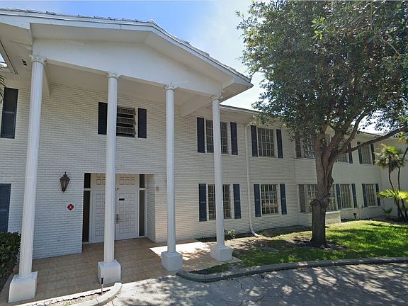 5th image of 2251 NE 66th St APT 1601