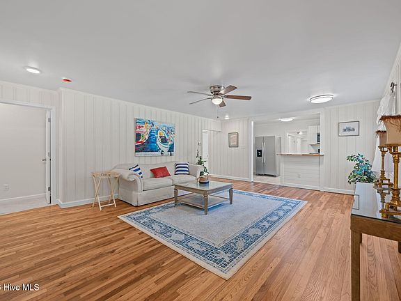3rd image of 302 Fleetwood Street
