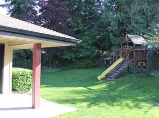 10453 NE 28th Pl, Bellevue, WA 98004