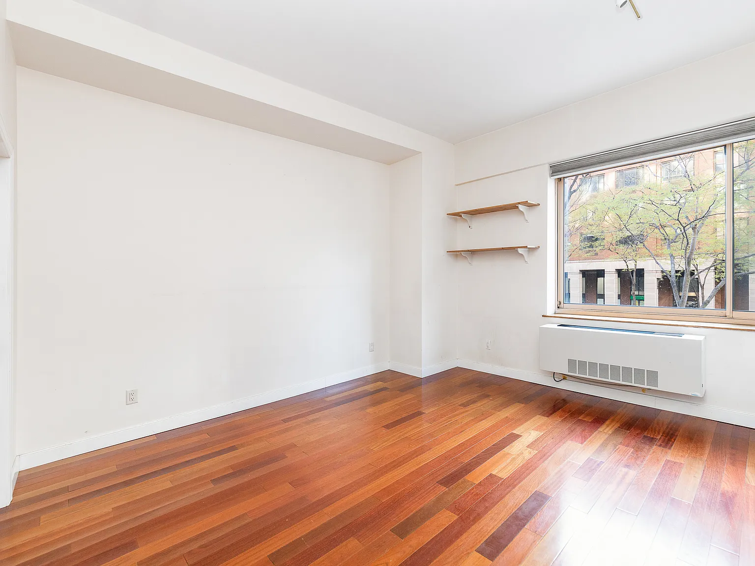 250 South End Avenue — Photo 4