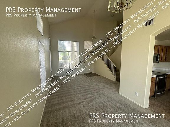 2nd image of 324 W Colt Rd