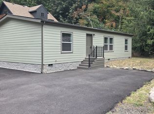 21531 E Hideaway Ln, Rhododendron, OR 97049