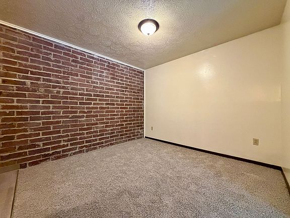 2nd image of 1333 Hunter Rd #4