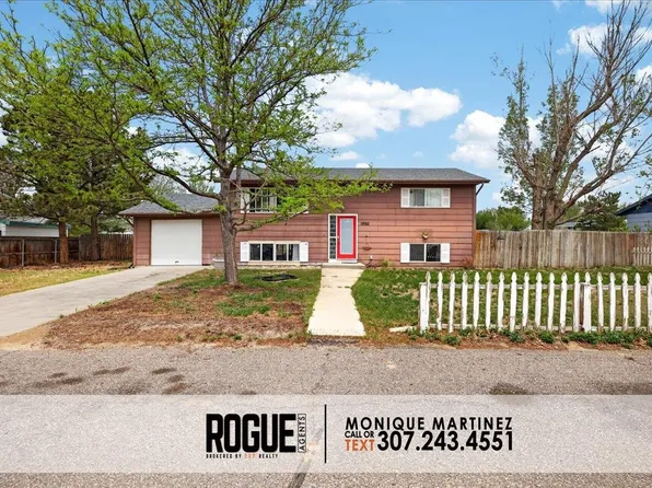 1960 Prairie Ln, Bar Nunn, WY 82601