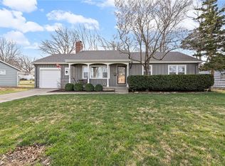 7301 Robinson St, Overland Park, KS 66204