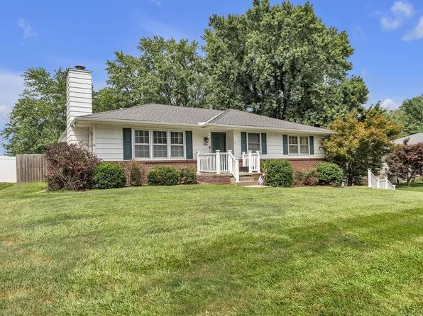 5001 Stonecrest Ter, Saint Joseph, MO 64506