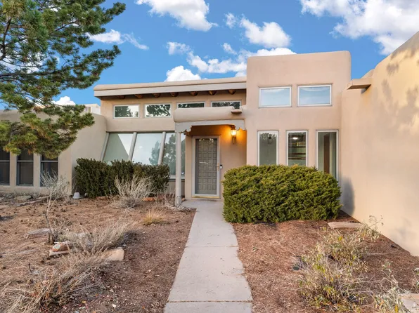 2801 Calle Campeon, Santa Fe, NM 87505