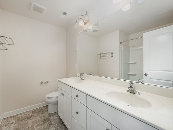 2nd image of 5725 Lachlan Hill Ln