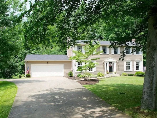 841 Debby Ln W, Ontario, OH 44906
