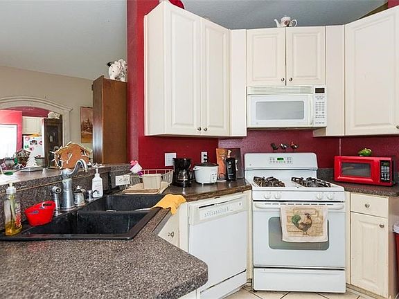 5th image of 15803 Stags Leap Dr